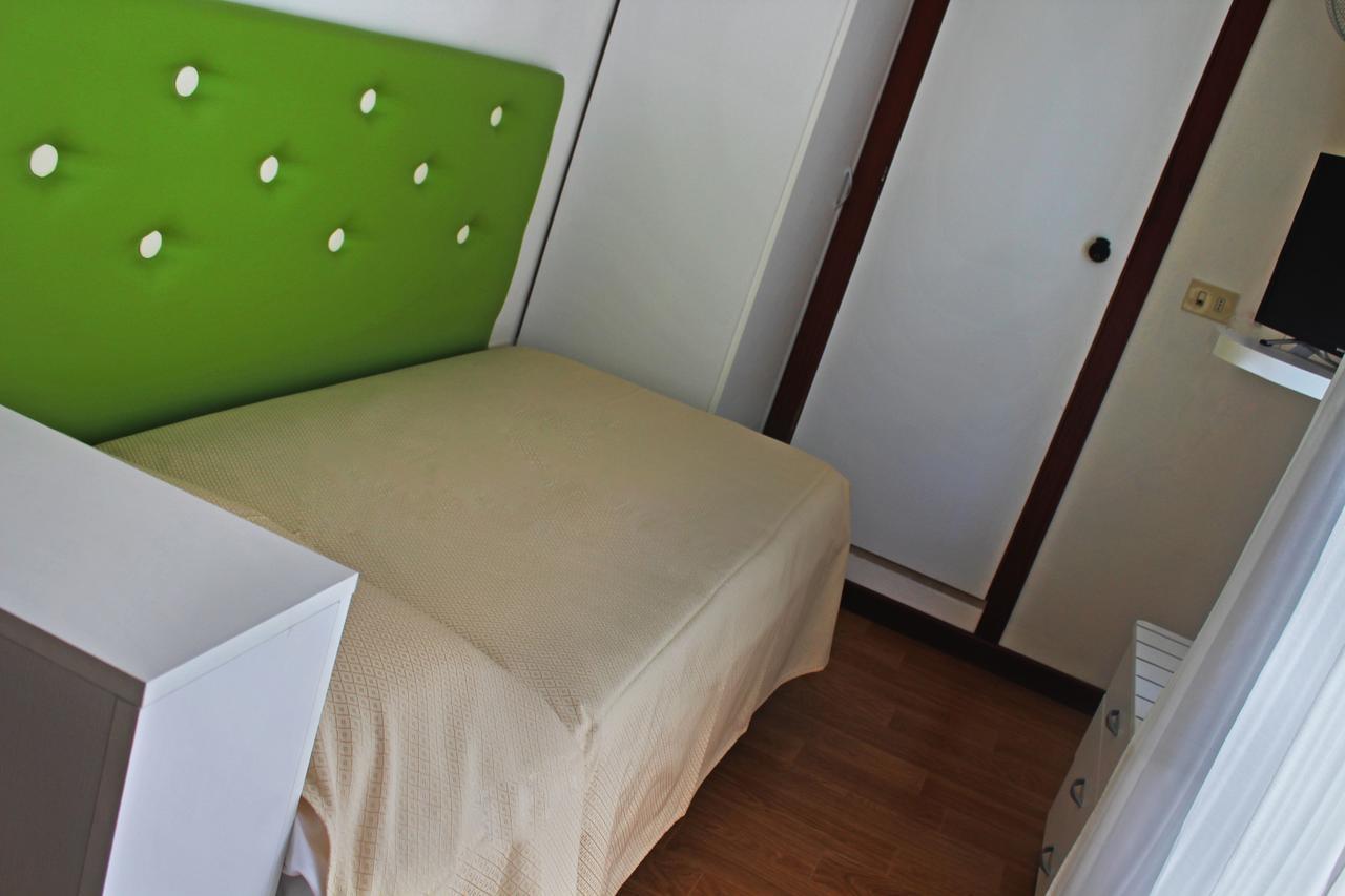 Hotel Lungomare Cattolica Luaran gambar