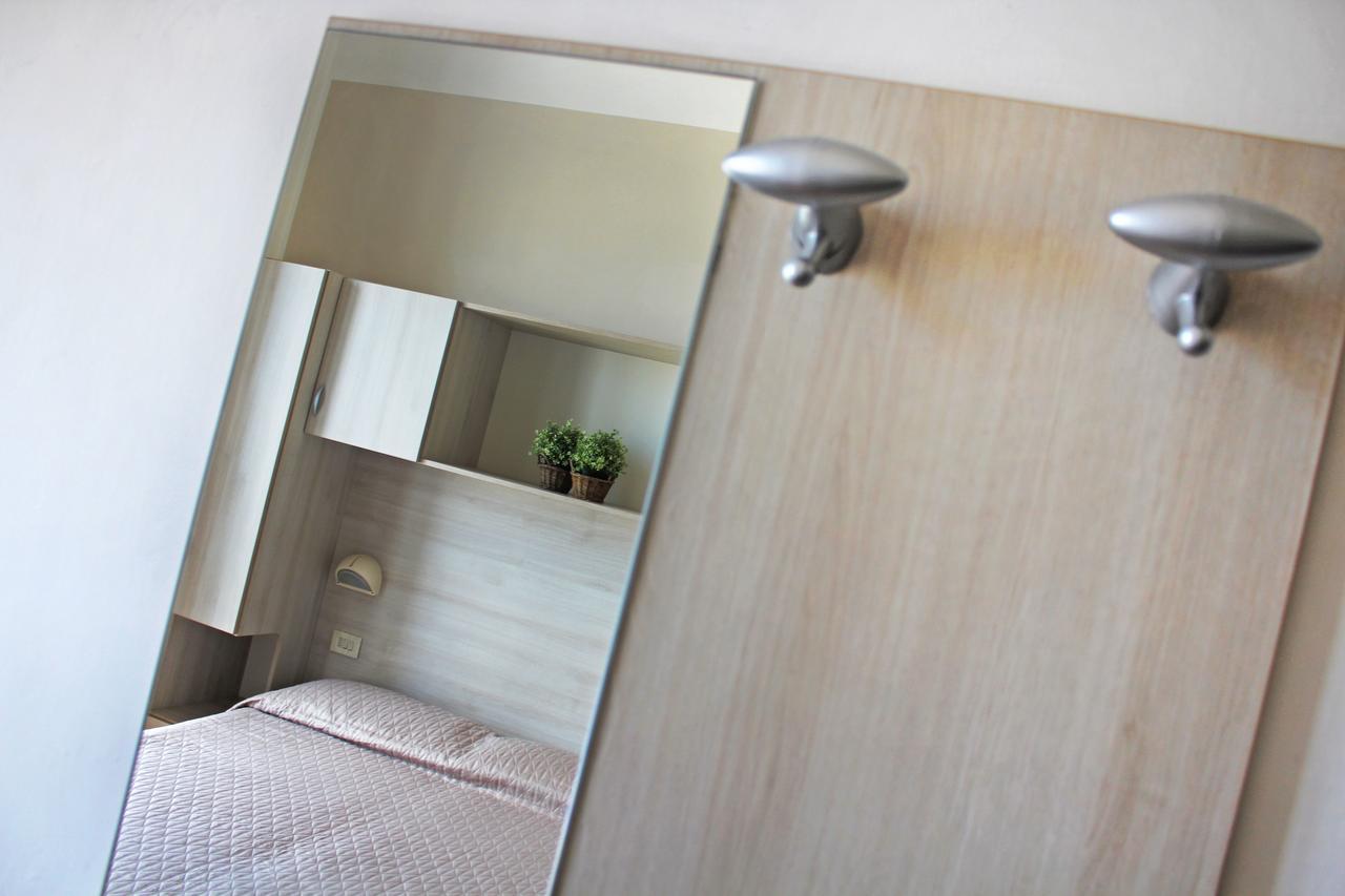 Hotel Lungomare Cattolica Luaran gambar