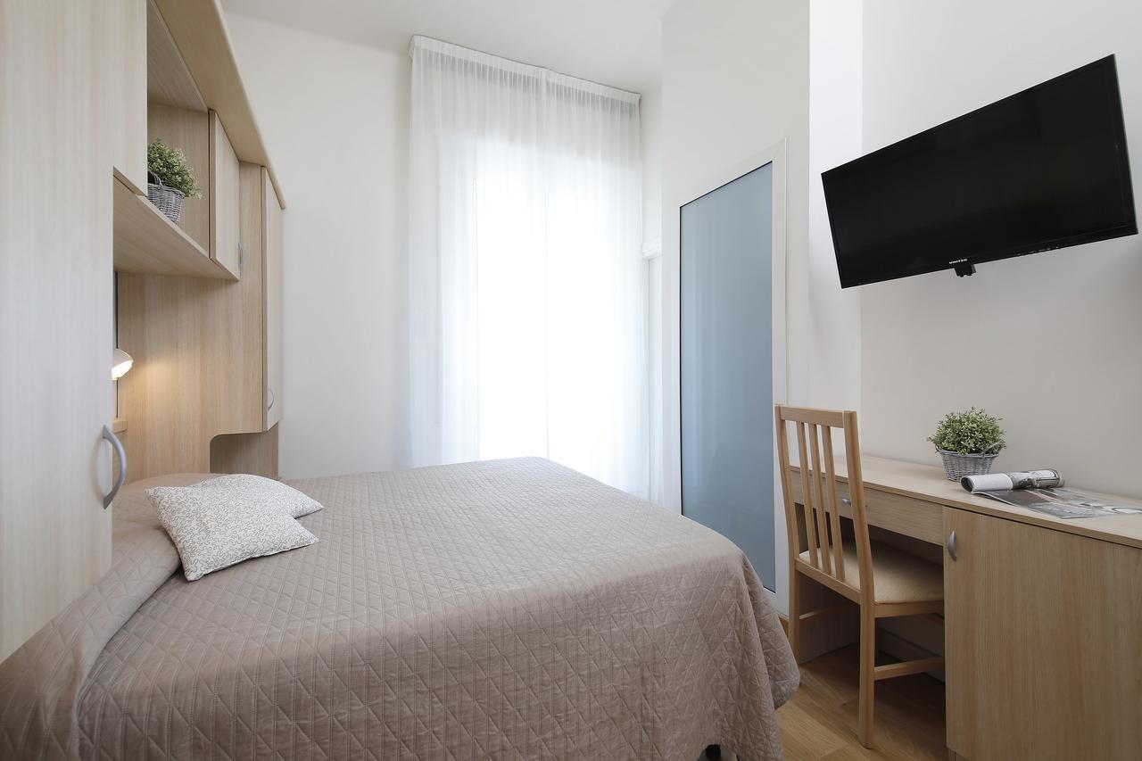 Hotel Lungomare Cattolica Luaran gambar